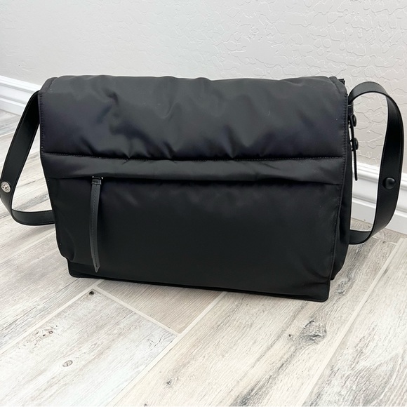 Prada Re-Nylon Large Flap Padded Shoulder Bag - Picture 4 of 16